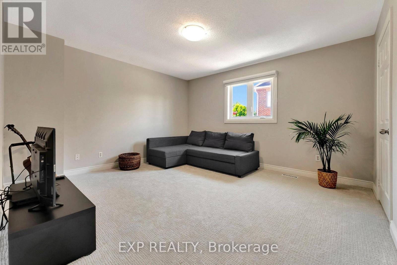 Photo 33 of 1399 Winterberry Drive, Burlington ON
