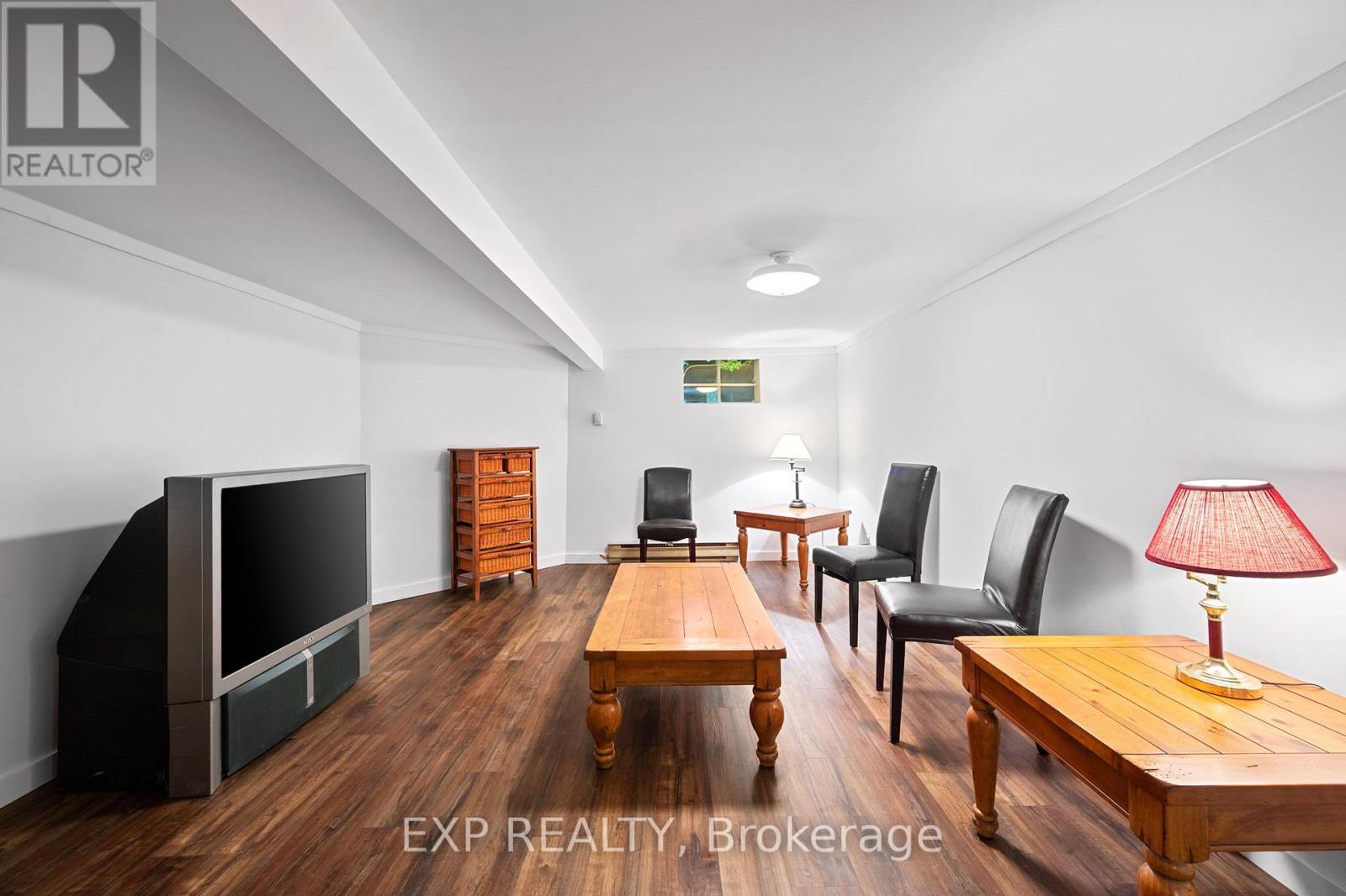 Photo 31 of 582 Duclos Point Road, Georgina ON