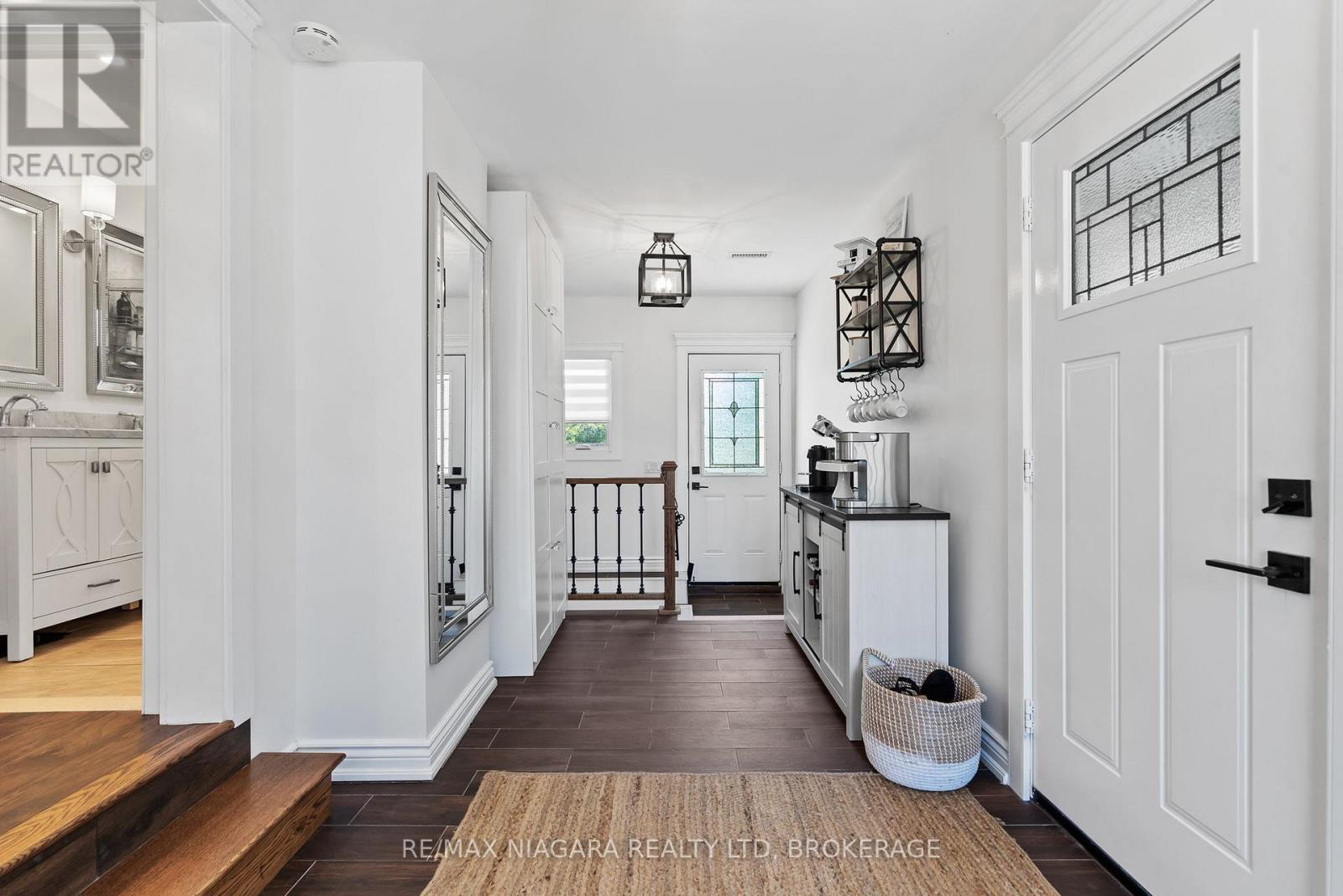 Photo 15 of 1427 Niagara Stone Road, Niagaraonthelake ON
