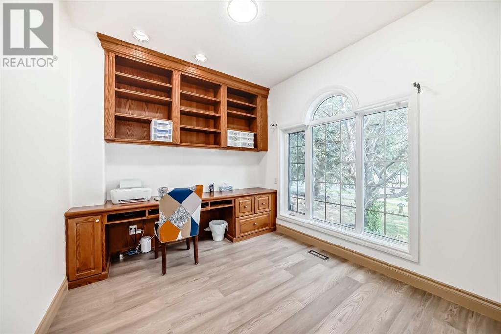Single Family House Bungalow for Sale in  Simcoe Gate SW Signal Hill Calgary 