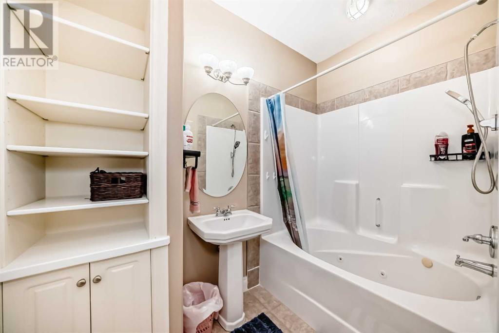 Single Family House Bungalow for Sale in  Simcoe Gate SW Signal Hill Calgary 