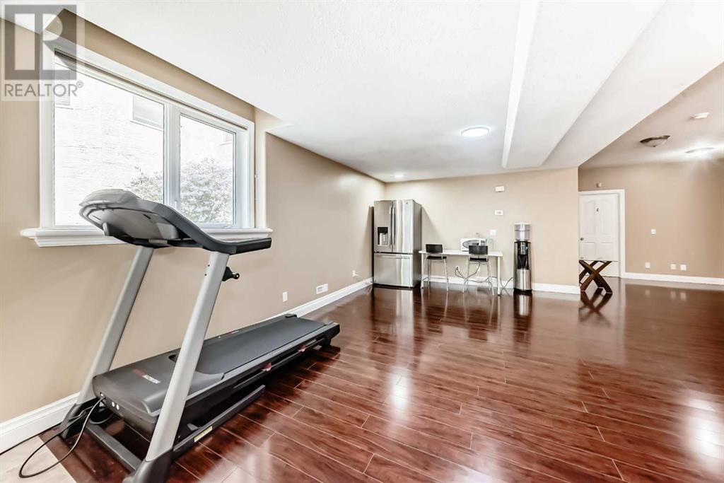 Single Family House Bungalow for Sale in  Simcoe Gate SW Signal Hill Calgary 