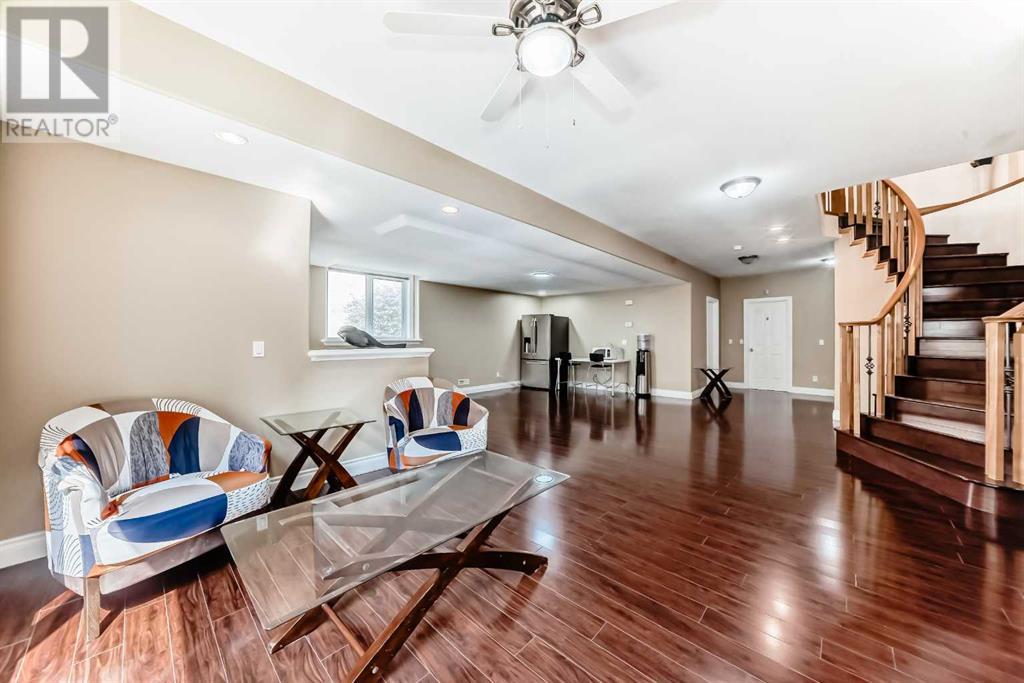 Single Family House Bungalow for Sale in  Simcoe Gate SW Signal Hill Calgary 