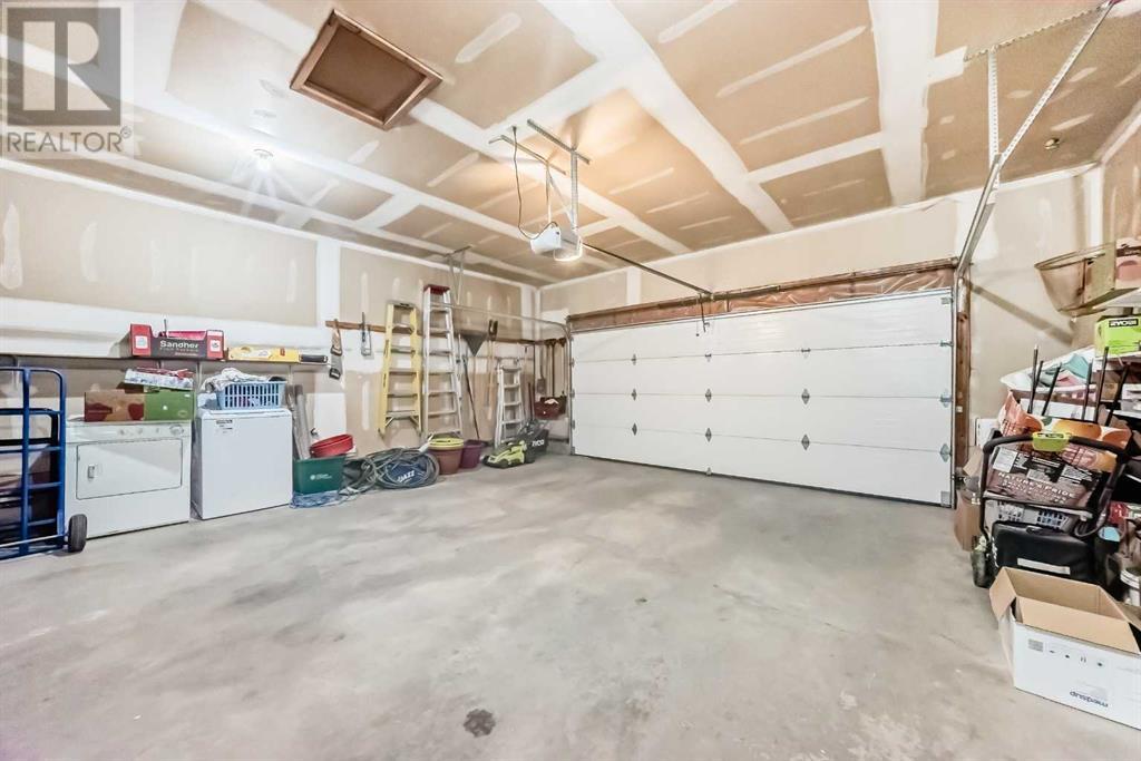 Single Family House Bungalow for Sale in  Simcoe Gate SW Signal Hill Calgary 