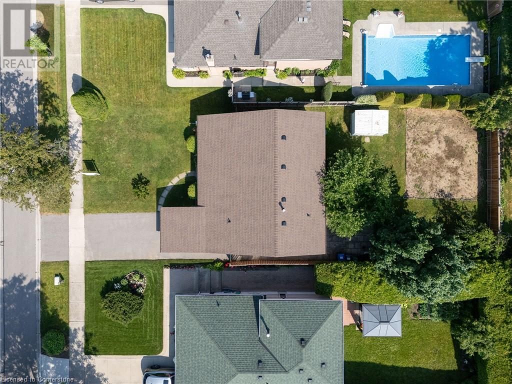 Photo 12 of 1610 Hobbs Crescent, Mississauga ON