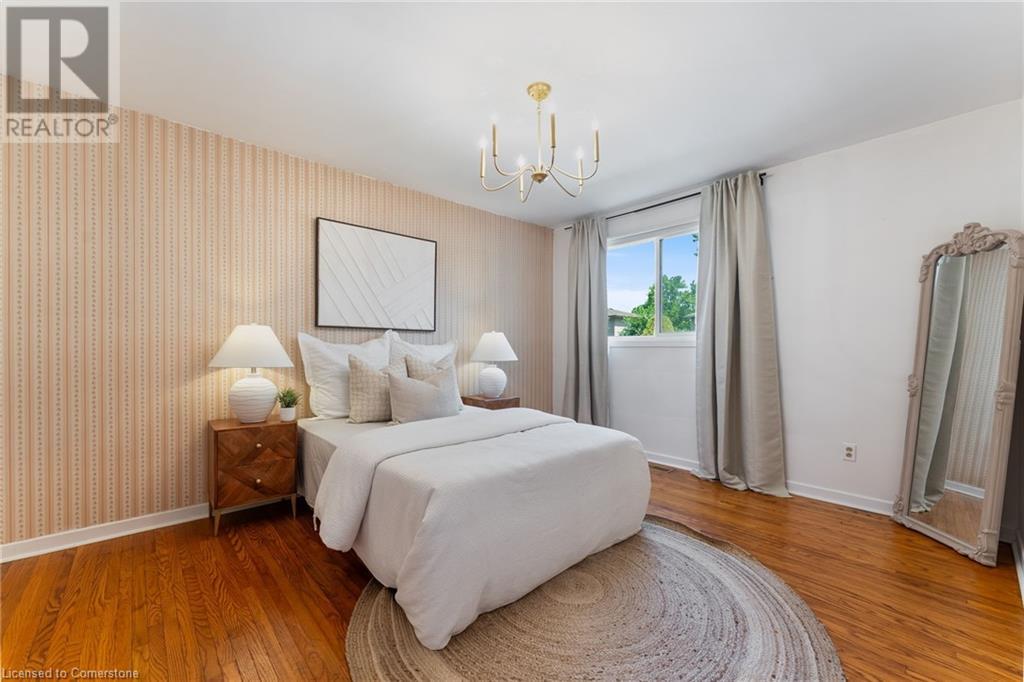 Photo 1 of 1610 Hobbs Crescent, Mississauga ON