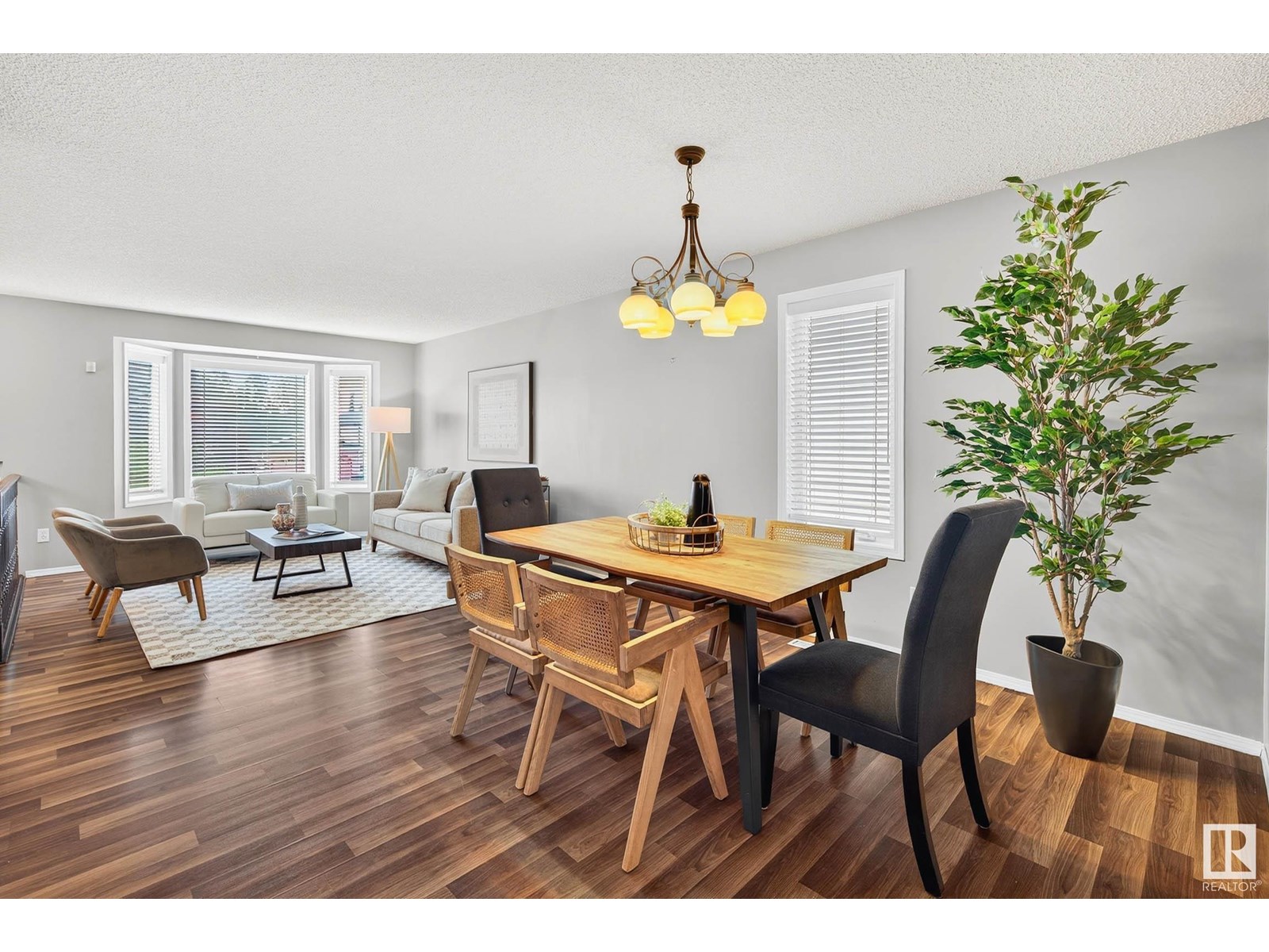 Photo 12 of 1079 Jones Cr Nw, Edmonton AB