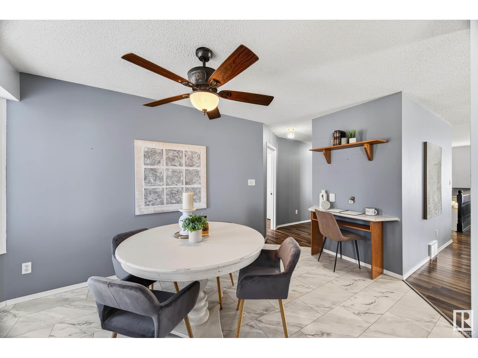 Photo 21 of 1079 Jones Cr Nw, Edmonton AB