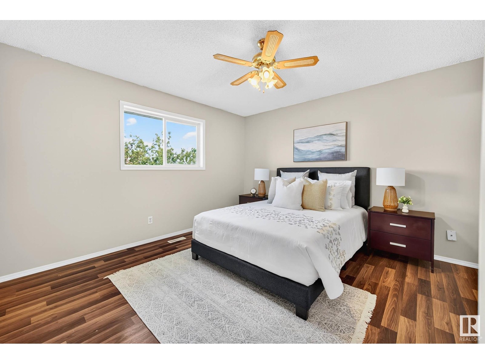 Photo 22 of 1079 Jones Cr Nw, Edmonton AB