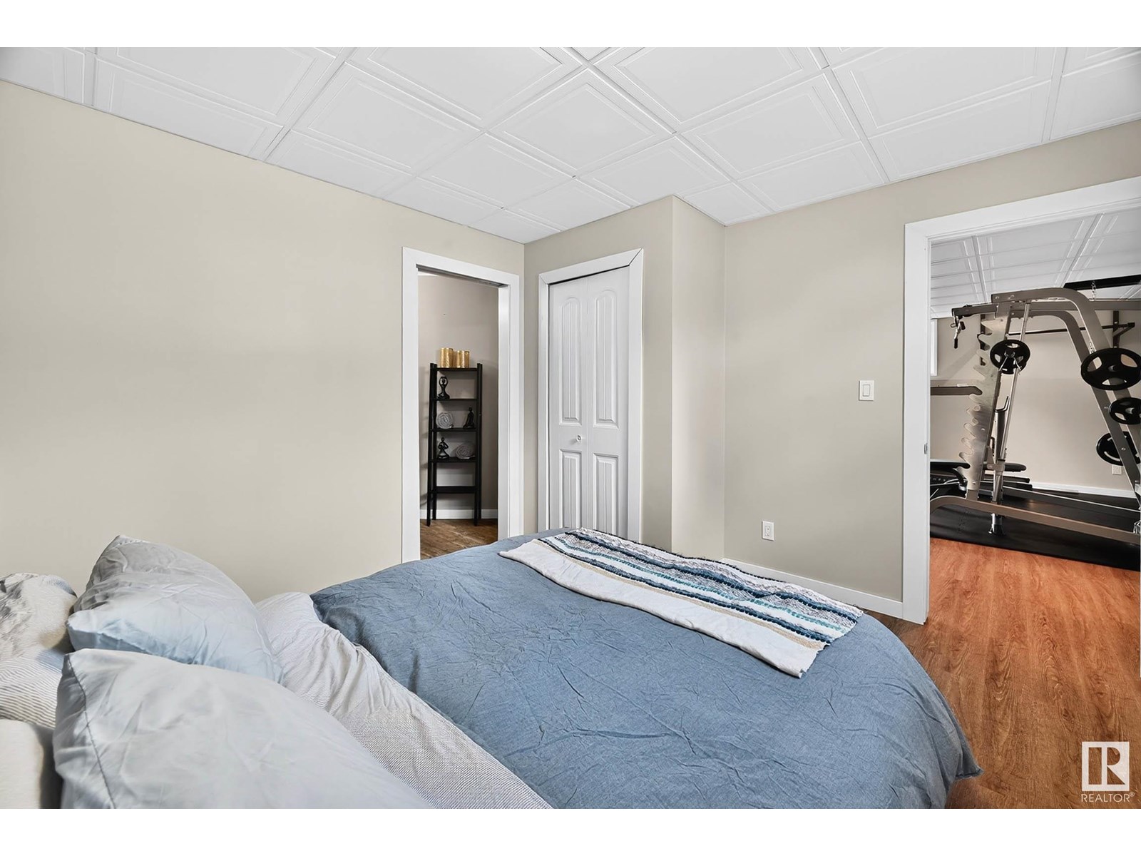 Photo 35 of 1079 Jones Cr Nw, Edmonton AB