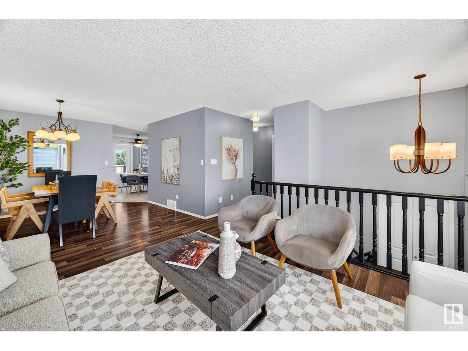 Photo 7 of 1079 Jones Cr Nw, Edmonton AB