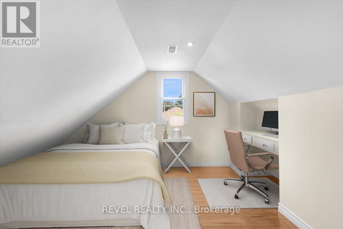 Photo 27 of 233 Normanhurst Avenue, Hamilton ON