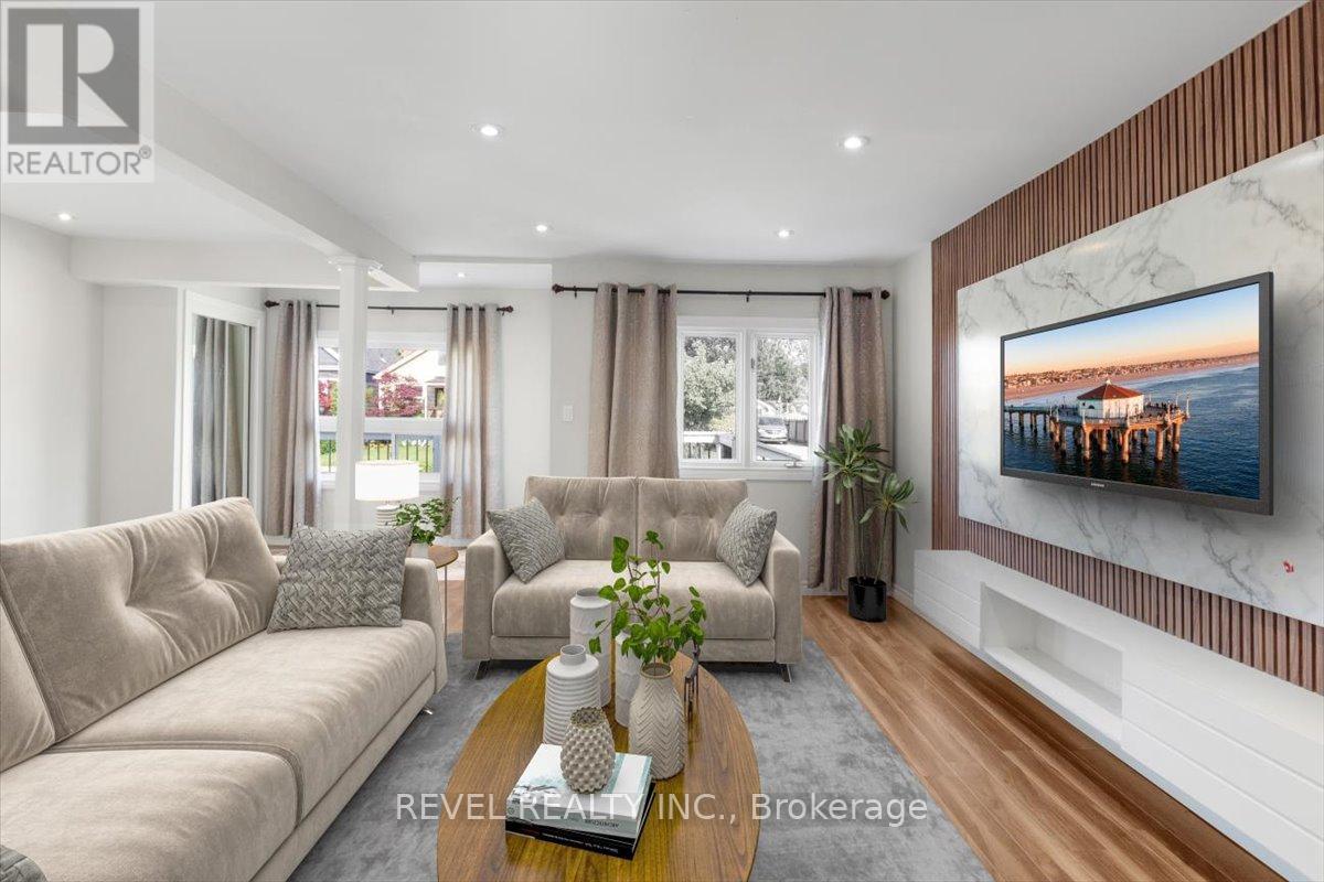 Photo 5 of 233 Normanhurst Avenue, Hamilton ON