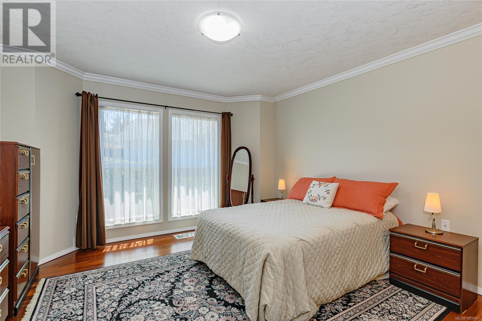 Photo 17 of 1294 Carmichael Crt, Saanich BC