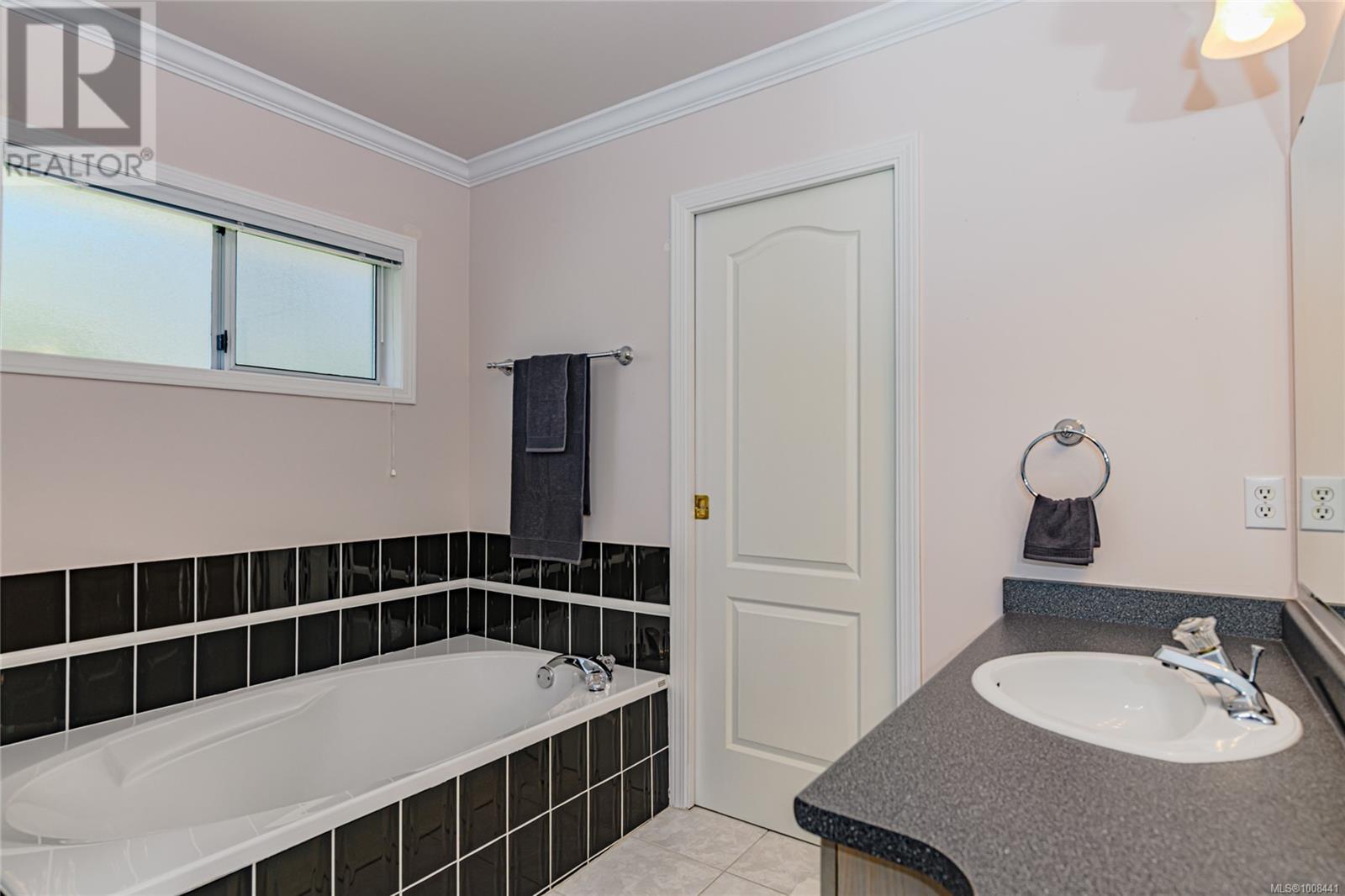 Photo 20 of 1294 Carmichael Crt, Saanich BC