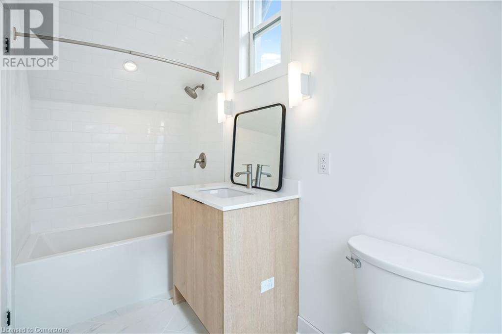 Photo 24 of 42 Ray Street S, Hamilton ON
