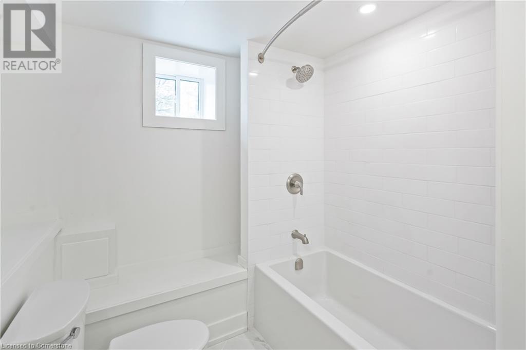 Photo 31 of 42 Ray Street S, Hamilton ON