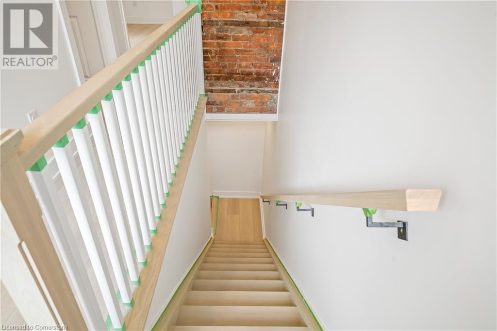 Photo 27 of 42 Ray Street S, Hamilton ON