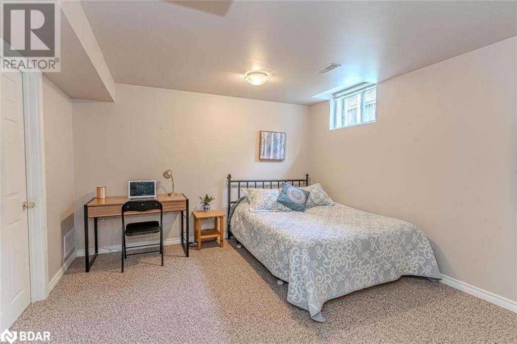 Photo 7 of 2 Northview Crescent, Barrie ON