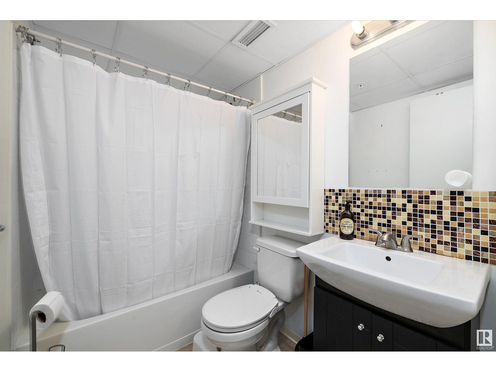 Photo 7 of 1810 10024 Jasper Av Nw, Edmonton AB