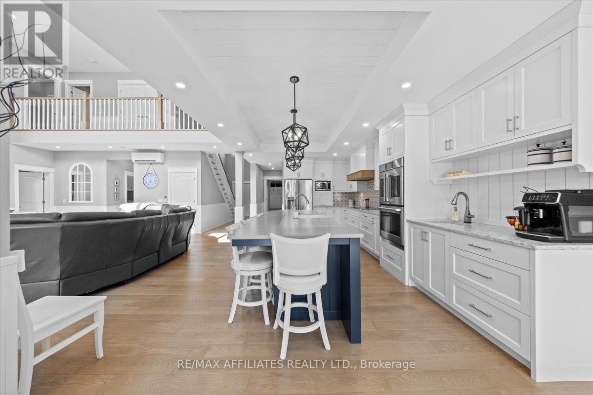 Photo 2 of 2440 Emmett Road, Ottawa ON