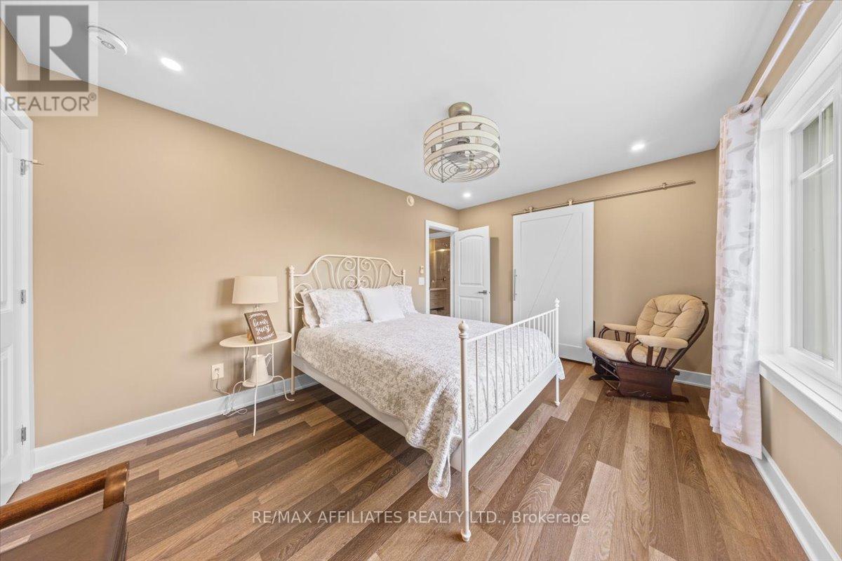 Photo 34 of 2440 Emmett Road, Ottawa ON