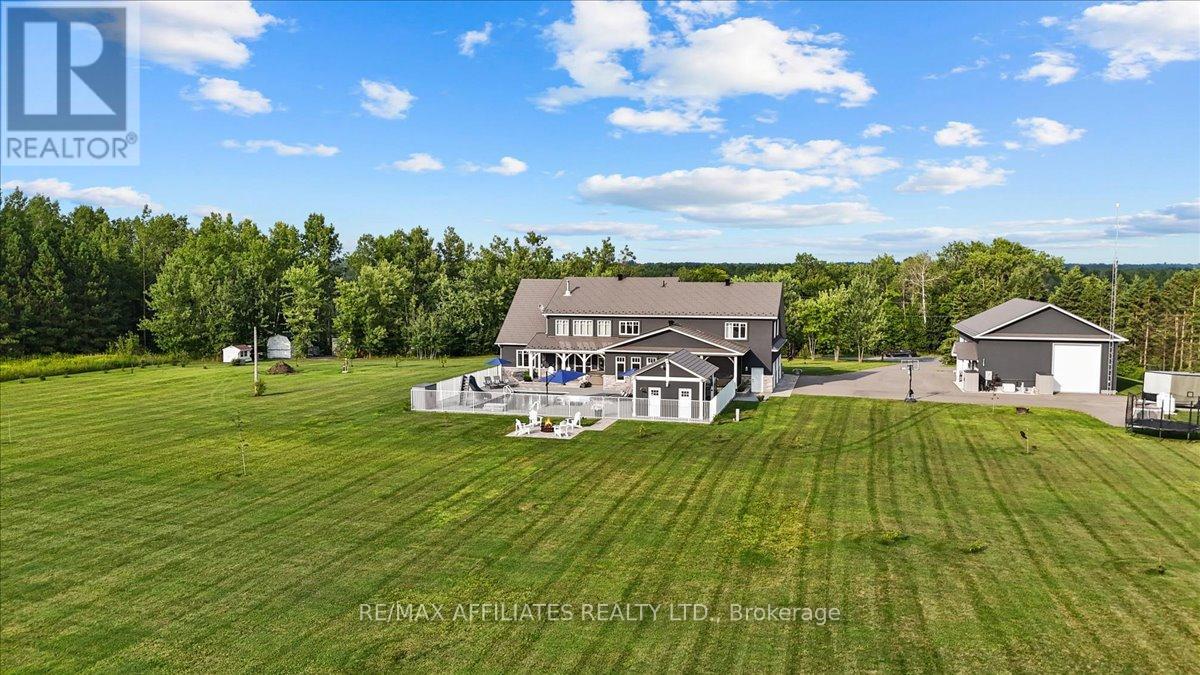 Photo 11 of 2440 Emmett Road, Ottawa ON