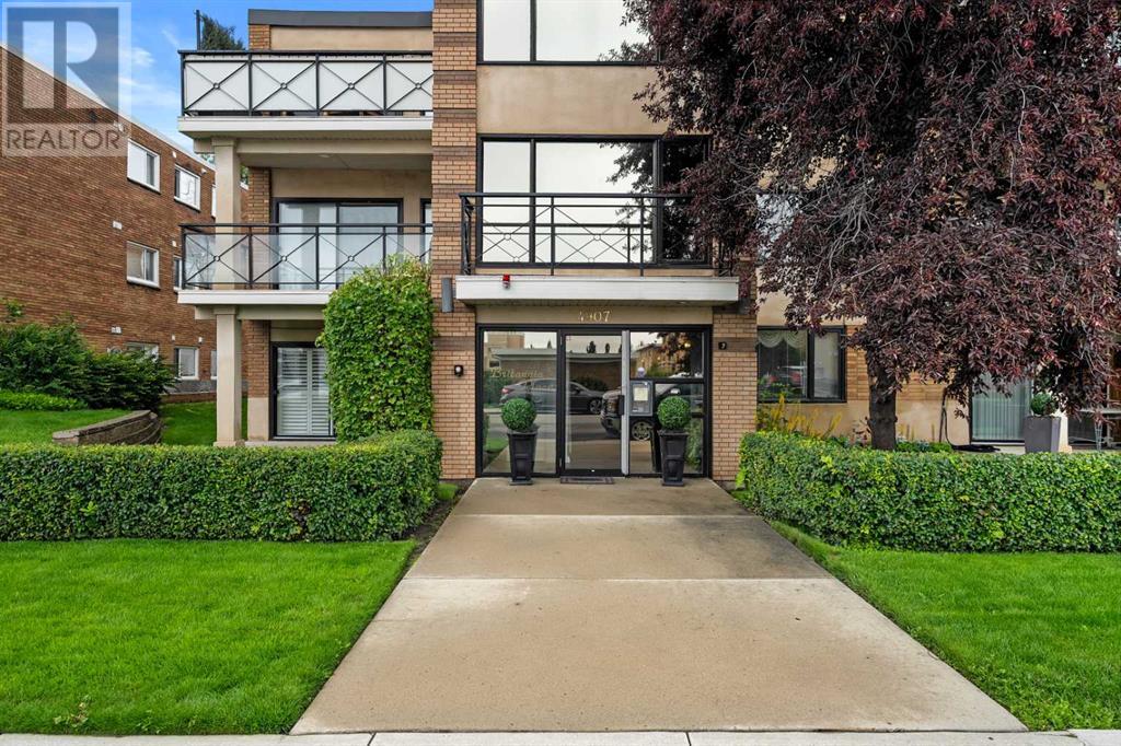 Single Family House for Sale in    Street SW Britannia Calgary 