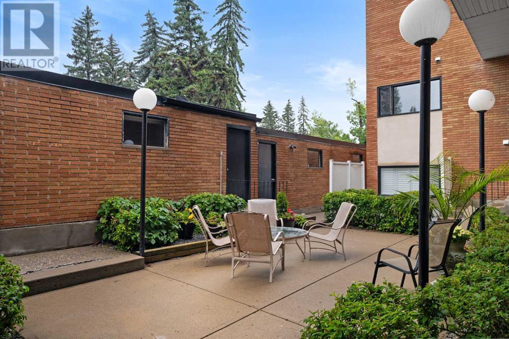 Single Family House for Sale in    Street SW Britannia Calgary 