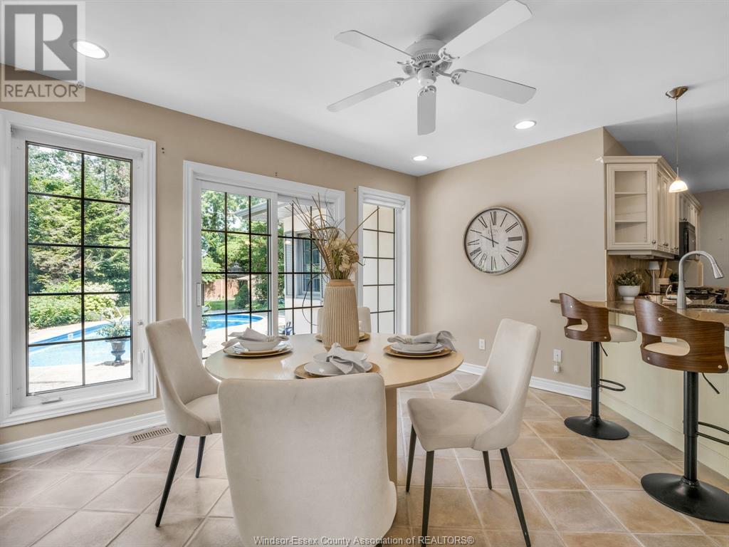 Photo 15 of 30 Cabana Road East, Windsor ON