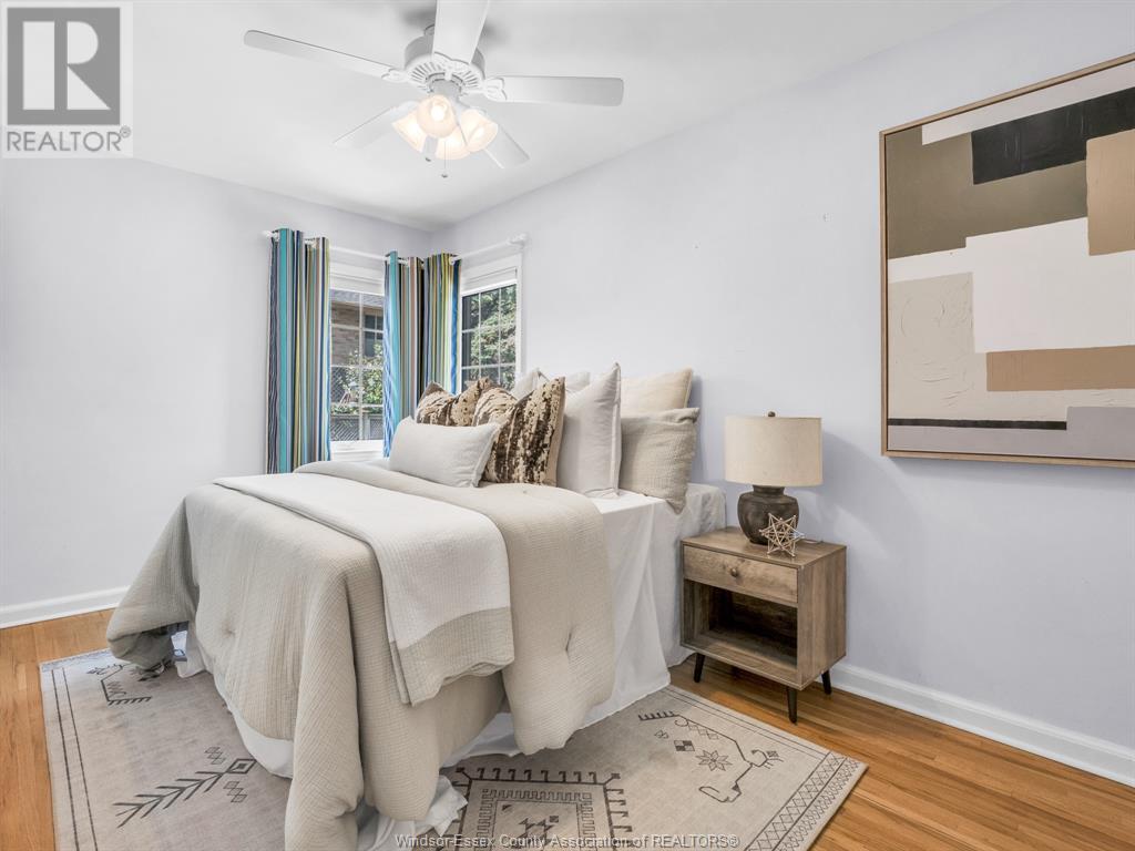 Photo 18 of 30 Cabana Road East, Windsor ON
