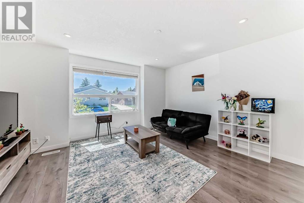Single Family House Bi-level for Sale in  Falmead Road NE Falconridge Calgary 