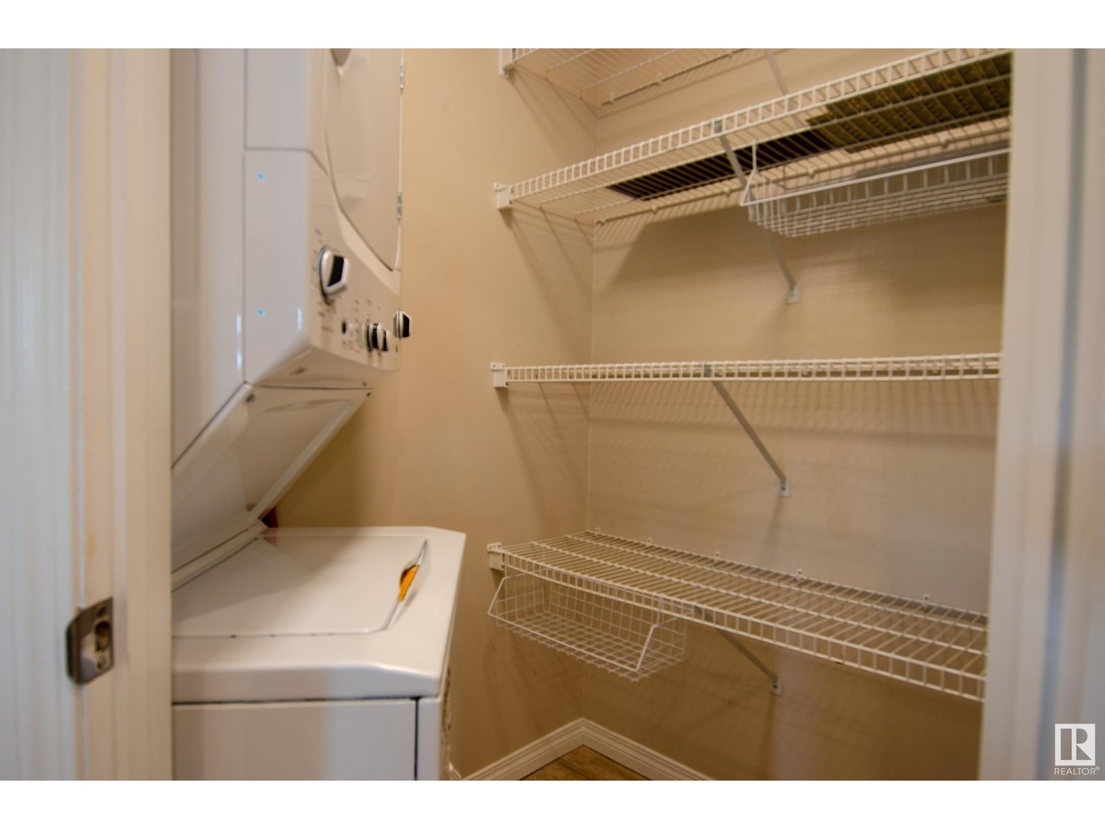 Photo 10 of 408 7905 96 St Nw, Edmonton AB