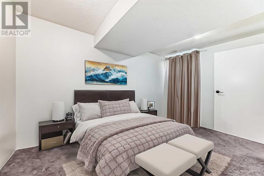 Single Family House Bi-level for Sale in  Falmead Road NE Falconridge Calgary 