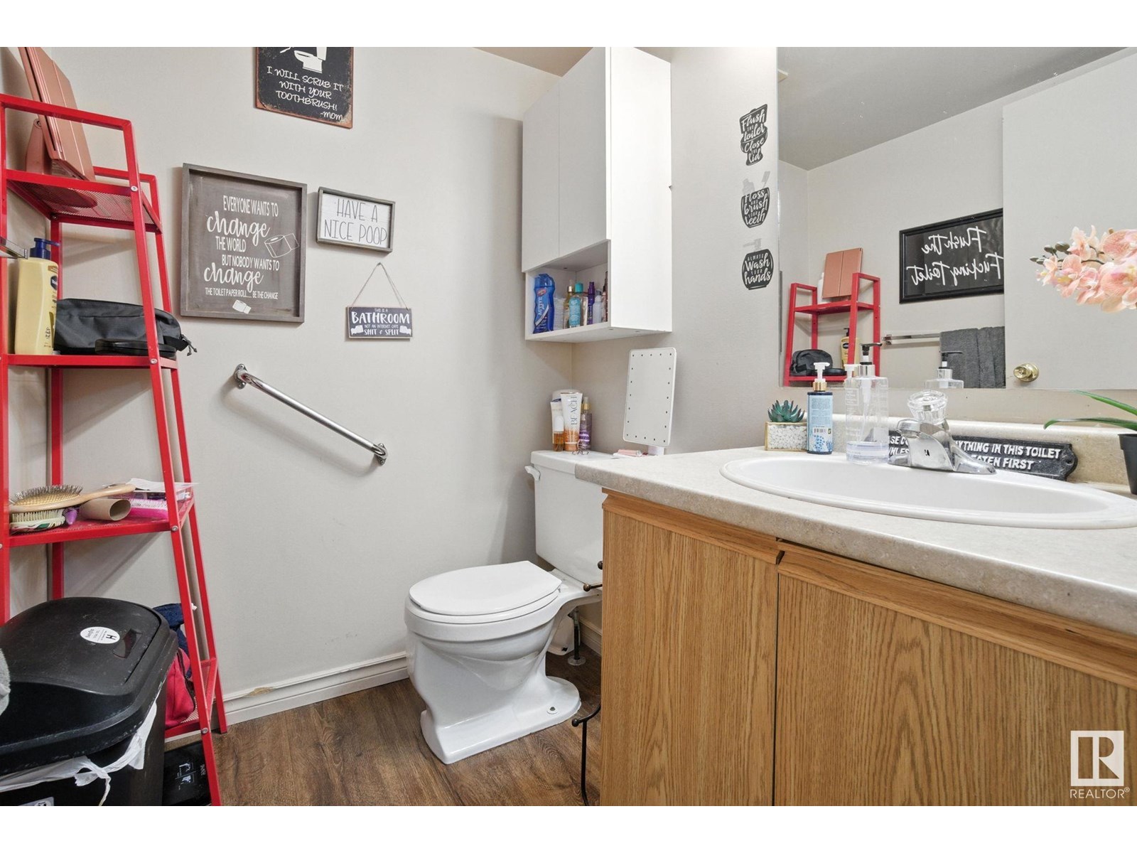 Photo 2 of 7 1415 62 St Nw, Edmonton AB