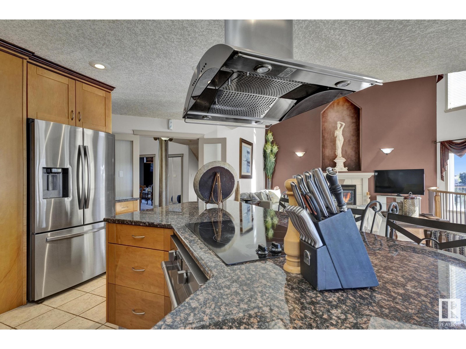 Photo 20 of 7445 162 Av Nw, Edmonton AB