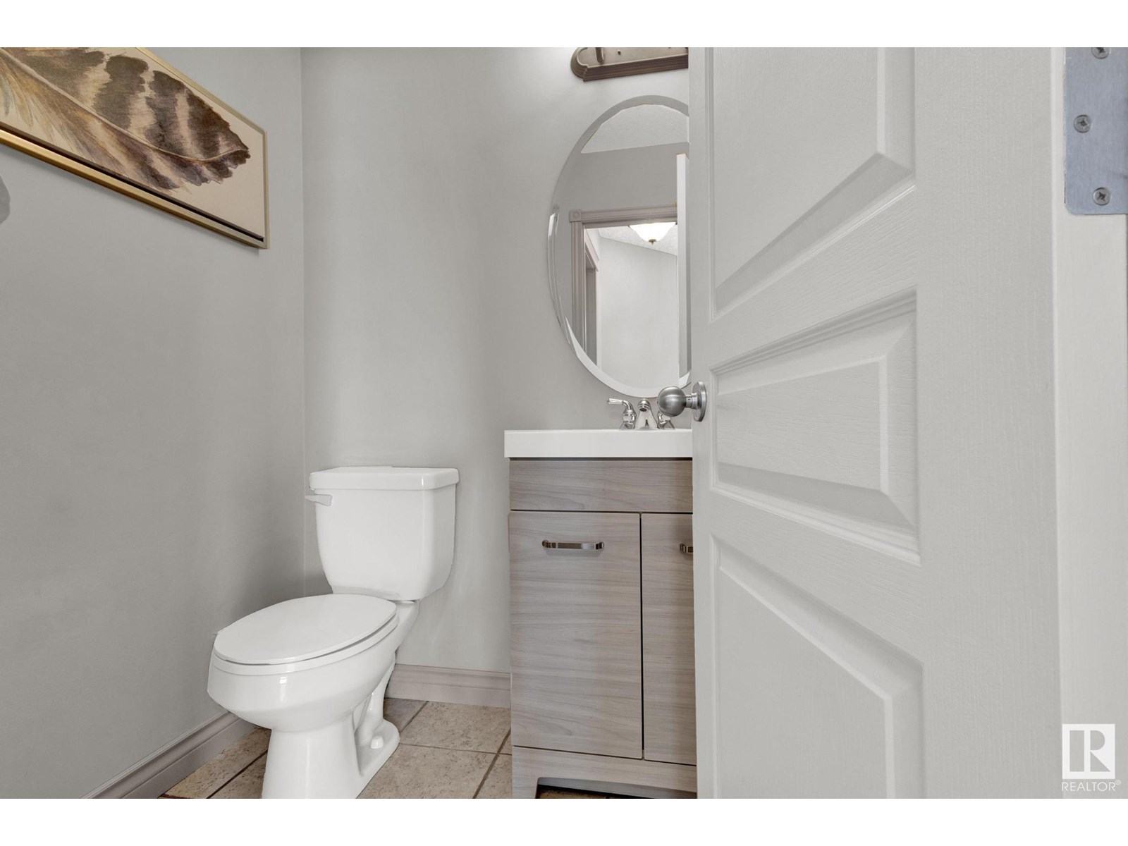 Photo 5 of 7445 162 Av Nw, Edmonton AB