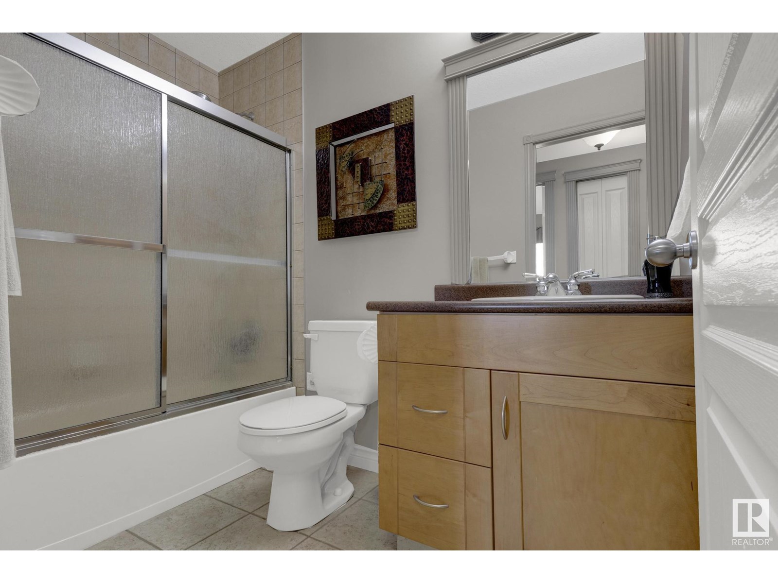 Photo 12 of 7445 162 Av Nw, Edmonton AB