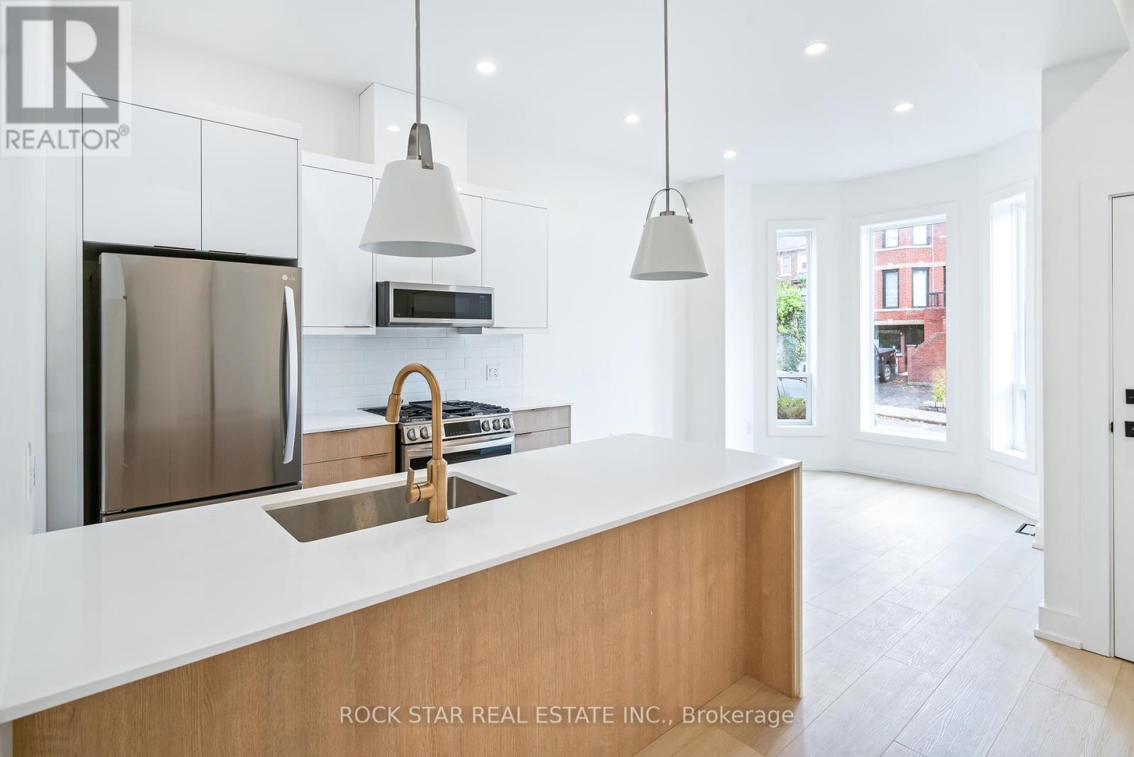 Photo 44 of 42 Ray Street S, Hamilton ON