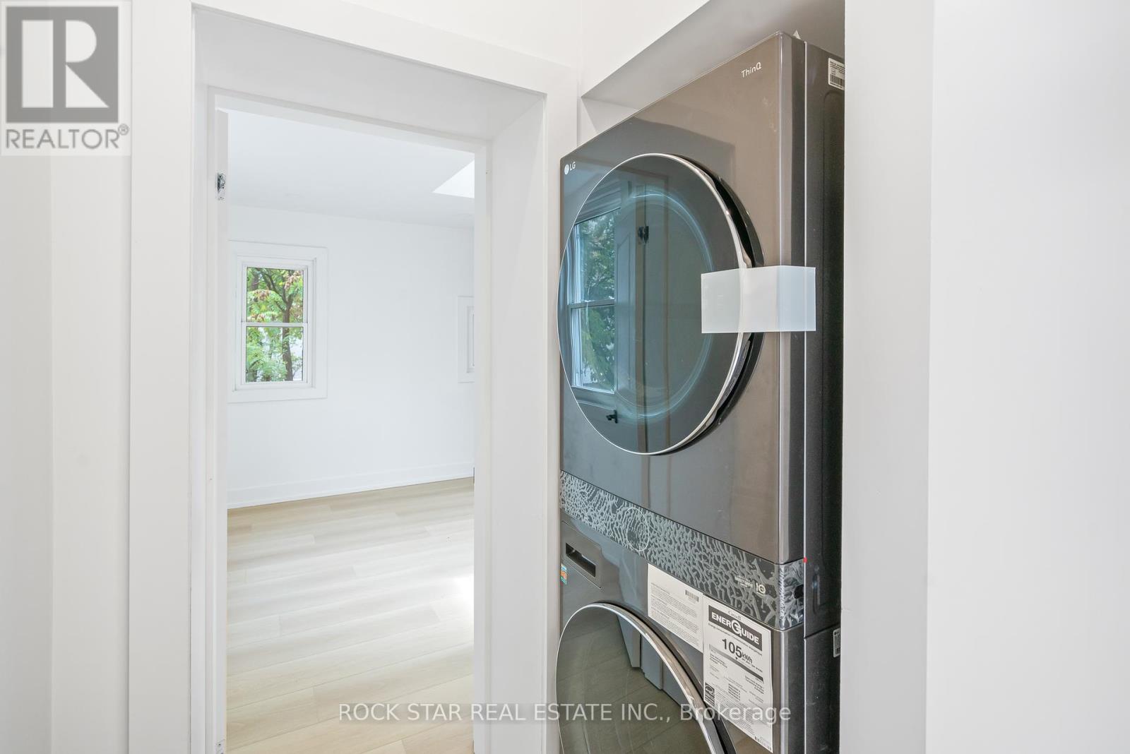 Photo 45 of 42 Ray Street S, Hamilton ON