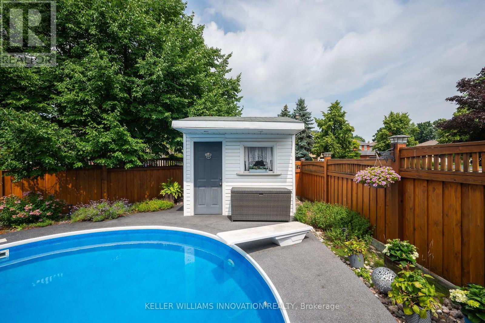 Photo 8 of 2037 Waterbridge Drive, Burlington ON