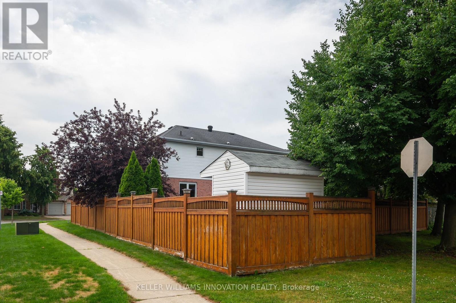 Photo 37 of 2037 Waterbridge Drive, Burlington ON