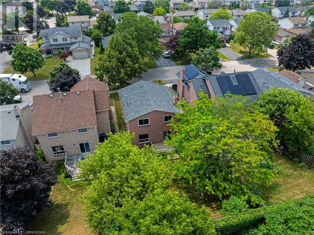 Photo 9 of 34 Merritt Crescent, Grimsby ON