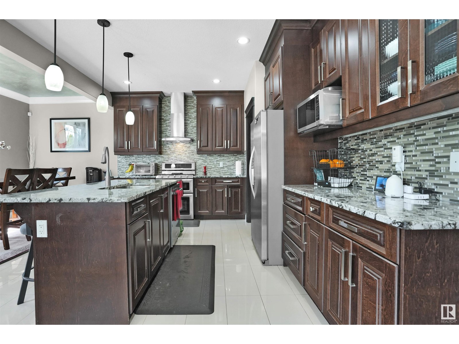 Photo 14 of 20503 58 Av Nw, Edmonton AB