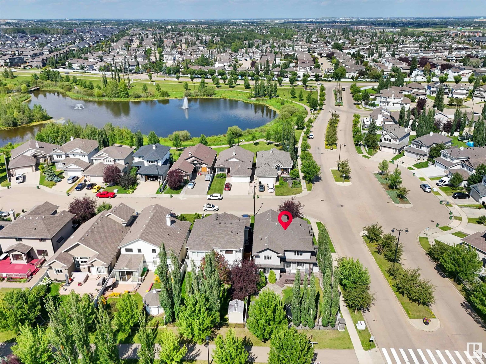 Photo 9 of 20503 58 Av Nw, Edmonton AB