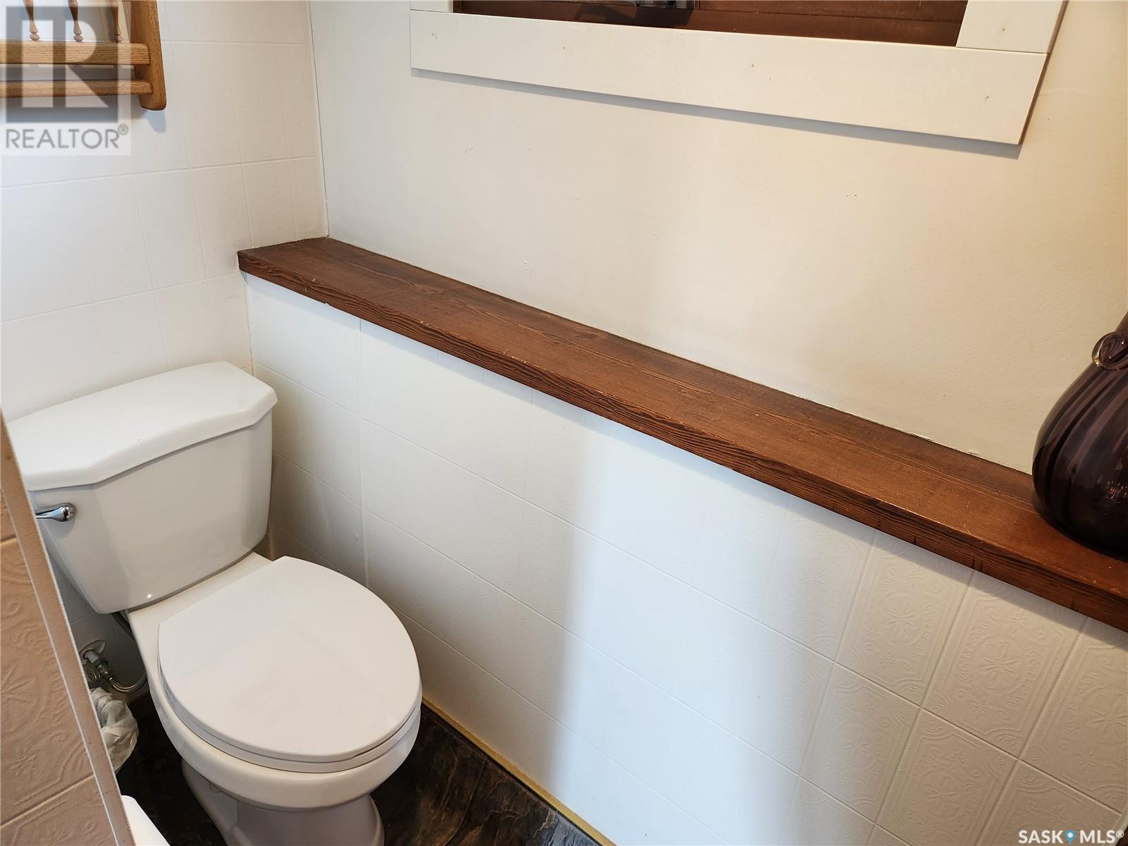 Photo 5 of 1707 96th Street, Tisdale SK
