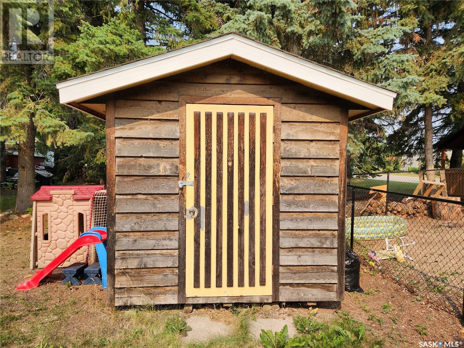 Photo 4 of 1707 96th Street, Tisdale SK