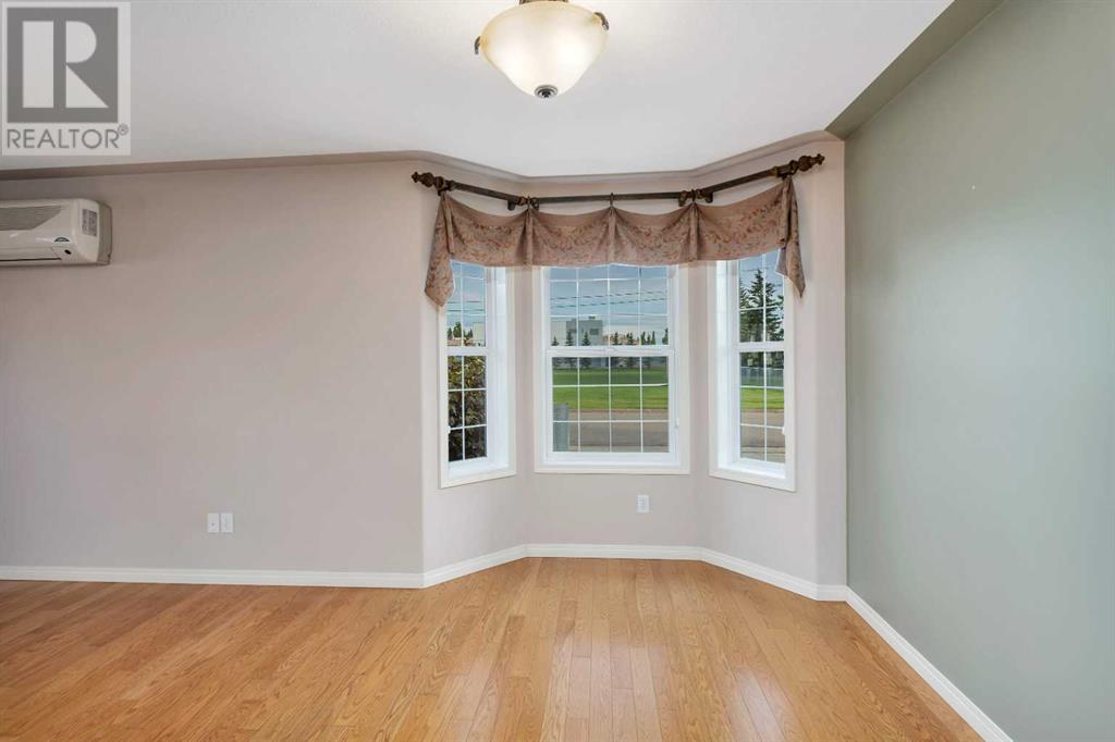 Photo 19 of 102 3501 49 Avenue, Red Deer AB