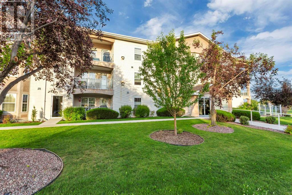 Photo 16 of 102 3501 49 Avenue, Red Deer AB