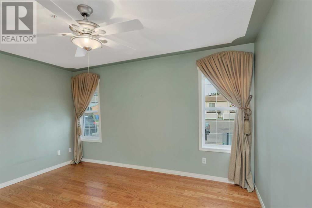 Photo 6 of 102 3501 49 Avenue, Red Deer AB